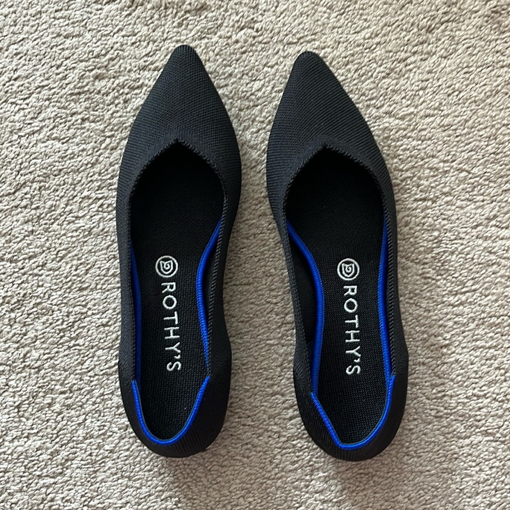 Black pointed toe Rothy’s flats